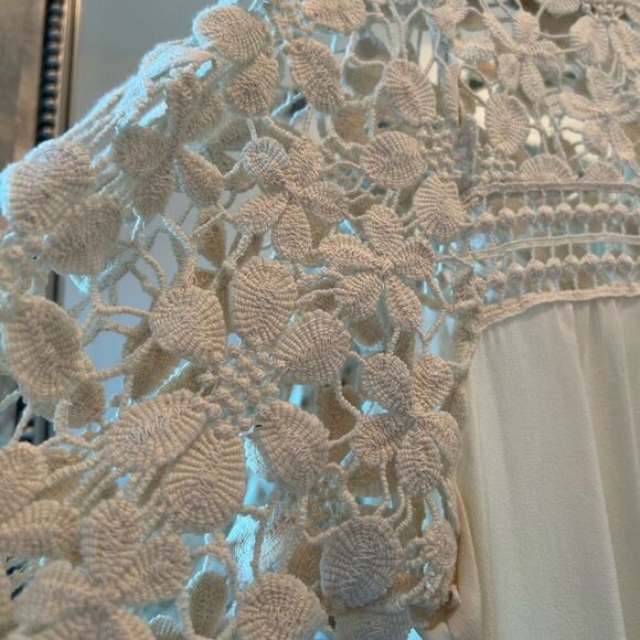 ✨NEW ALEXIS Zuzana Silk Crochet Top - Picture 7 of 7